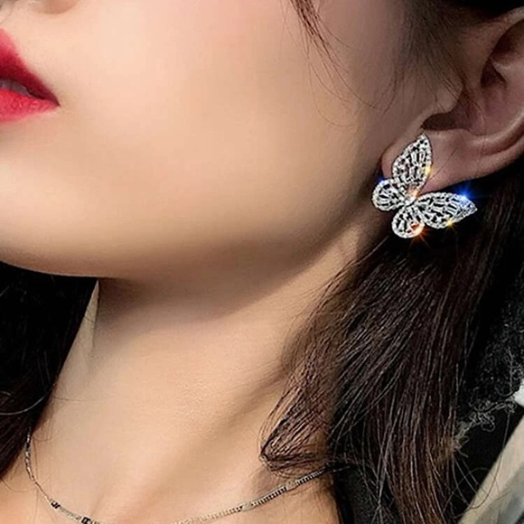 Sold out - Zircon Butterfly Stud Earrings - Picture 2 of 4